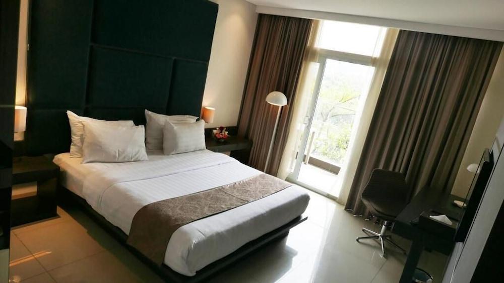 Grandia Hotel Bandung Zewnętrze zdjęcie